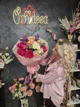 Buchet ”Bomboana” - Trandafiri si Minitrandafiri 