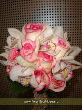 Buchet de mireasa trandafiri si orhidee