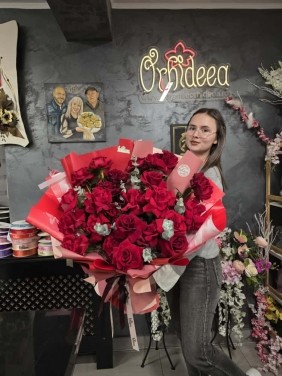 Buchet ”Ingrid” - Trandafiri indragostiti