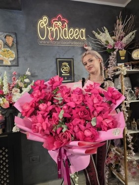 Buchet ”Rozalia” - Trandafiri Pink Floyd FERICITI