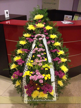 Coroana funerara crizanteme roz-galben