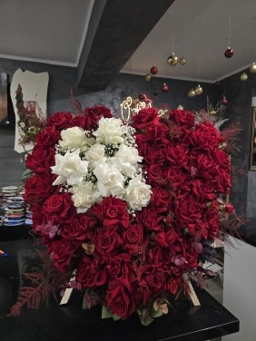 Coroana Funerara Naturala Inima Trandafiri