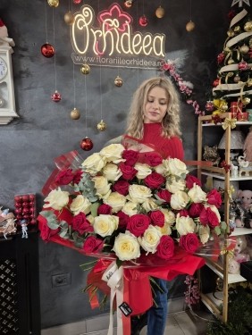 Buchet ”Estela” - Trandafiri Albi si Rosii