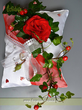 Pernuta verighete cu flori naturale